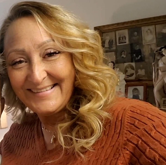 ヾ( ͝° ͜ʖ͡°)Hi I’m Christa - Picture 6 of 6